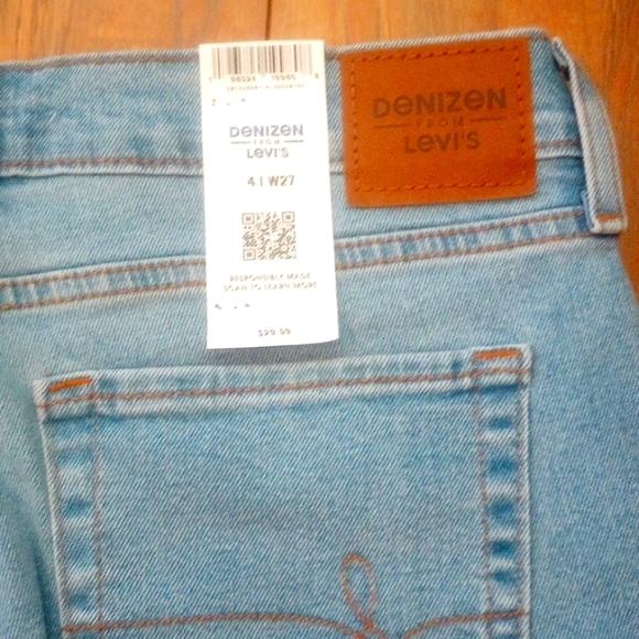 NWT Denizen from Levi's Boyfriend Jeans - Picture 3 of 5